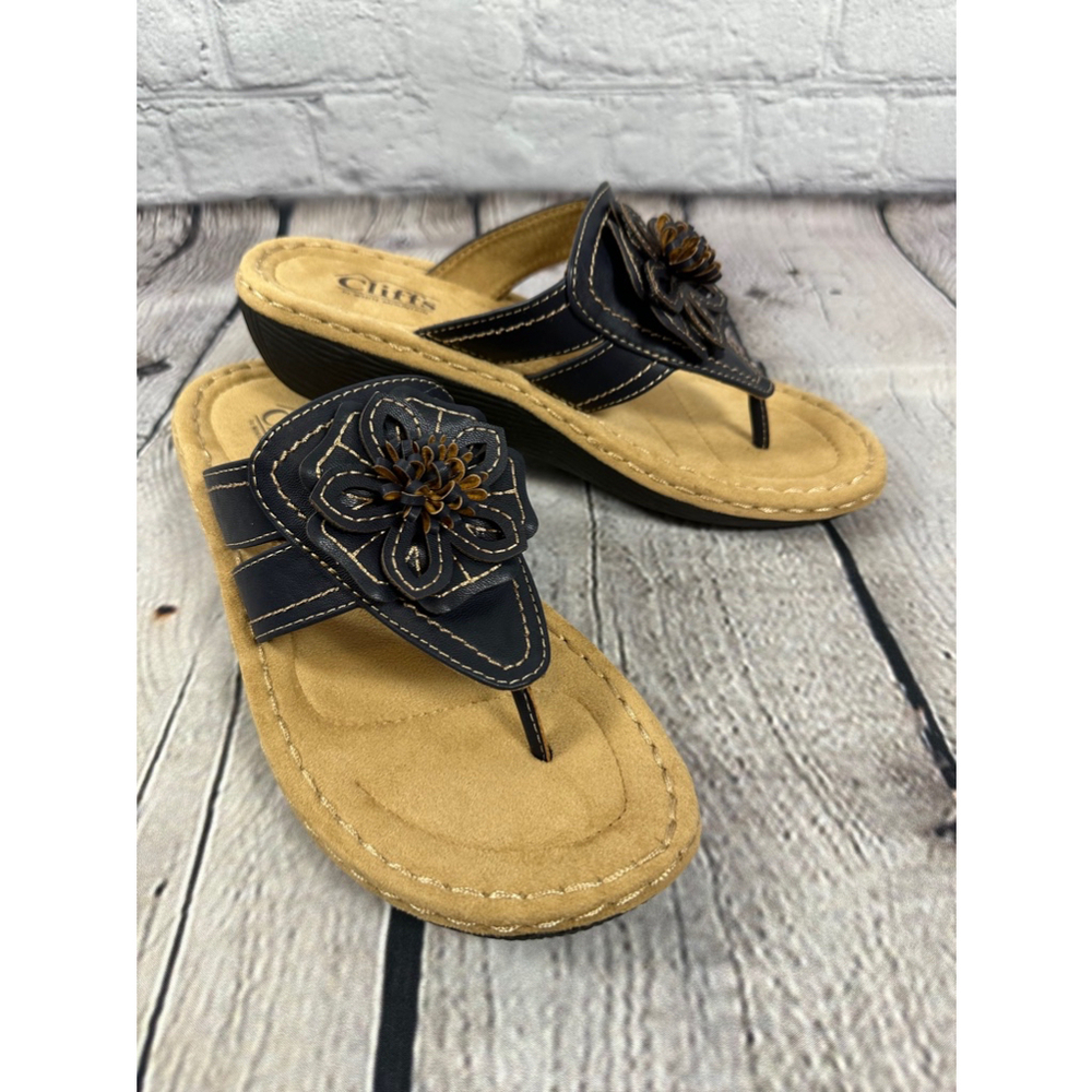 Cliffs by White Mountain Carnation Comfort Thong Sandals Flower Navy 8.5M NEW